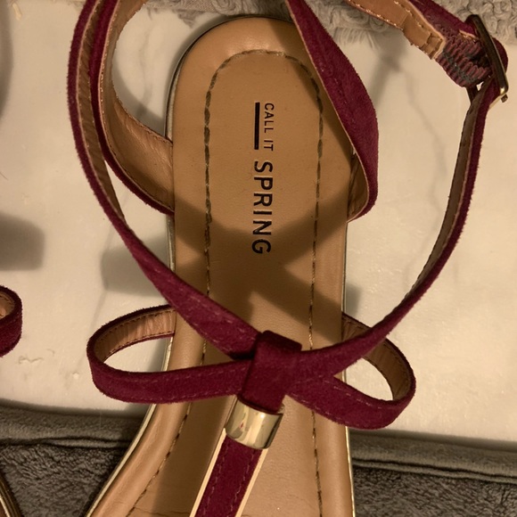 Call it Spring Sandals - Picture 3 of 7